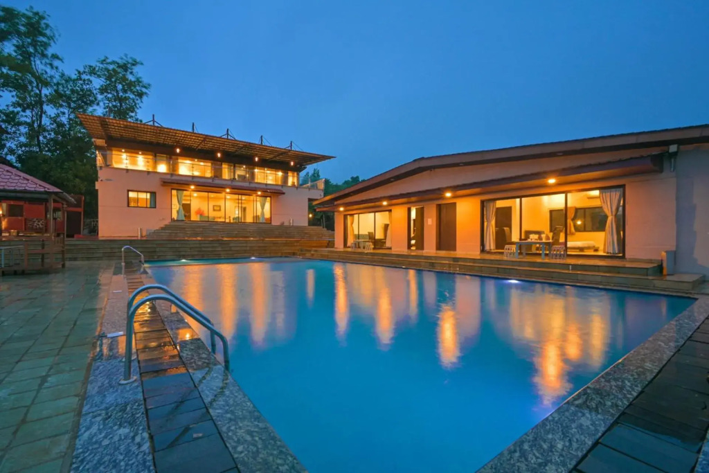 StayVista at Lake Mansion
