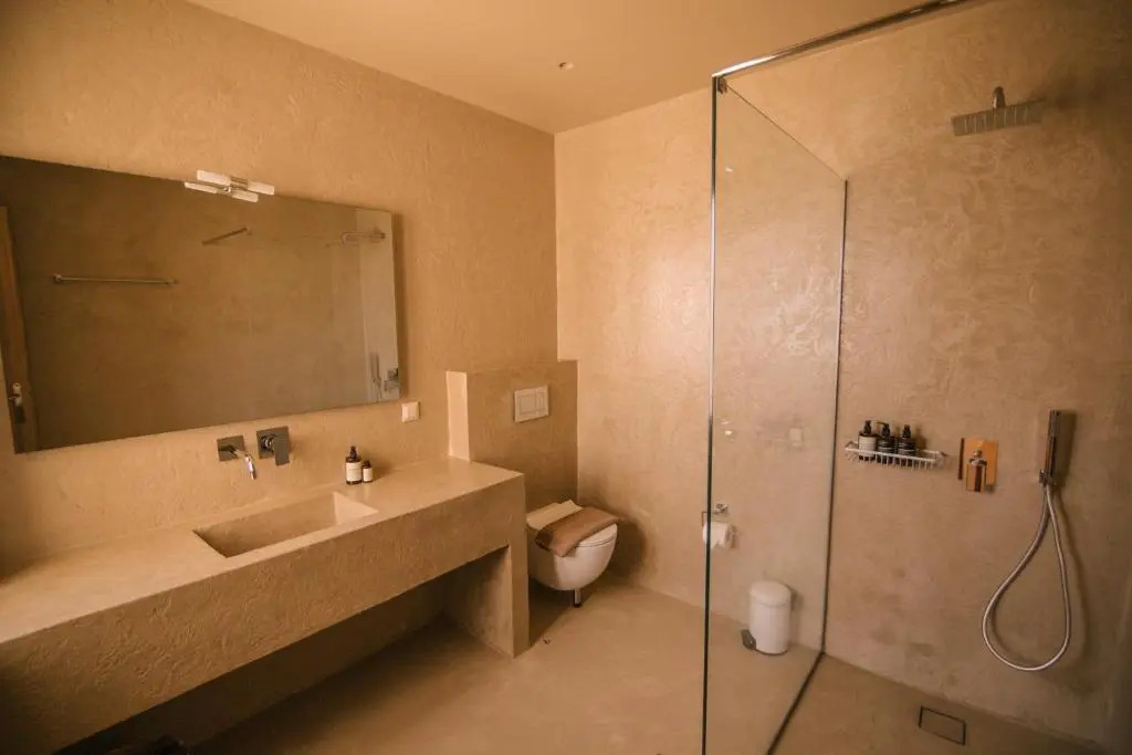 Mani Luxury Suites and Studios in Gytheio with Private Pools