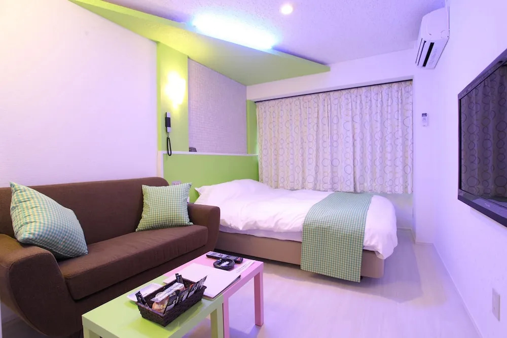 Town Hotel 41