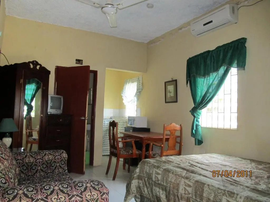 Barefoot Guest House
