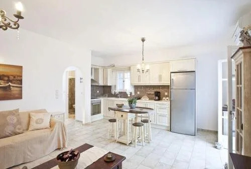 Kimolis Studios & Apartments