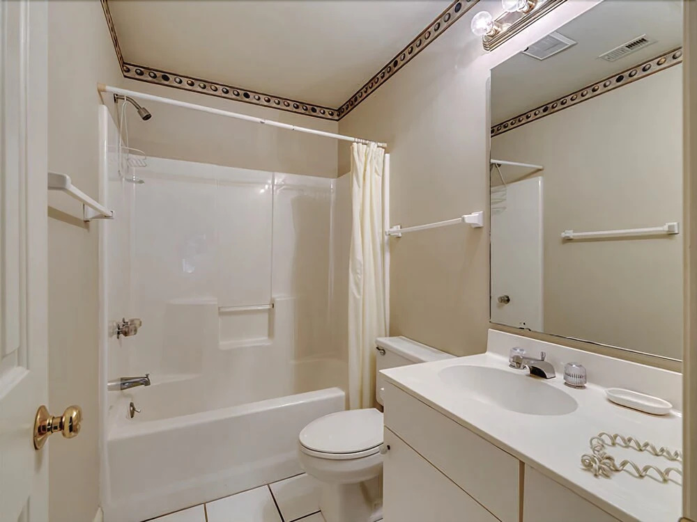 #200-3 Stillwood Drive 2 Bedrooms 2 Bathrooms Condo