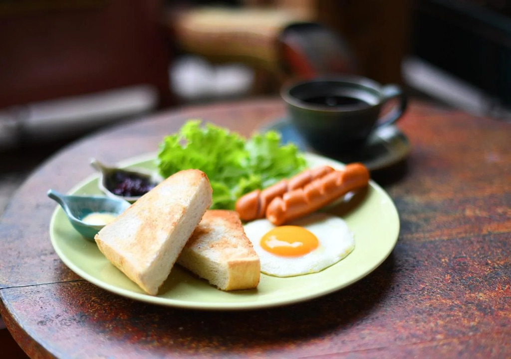 Green days Cafe & Inn