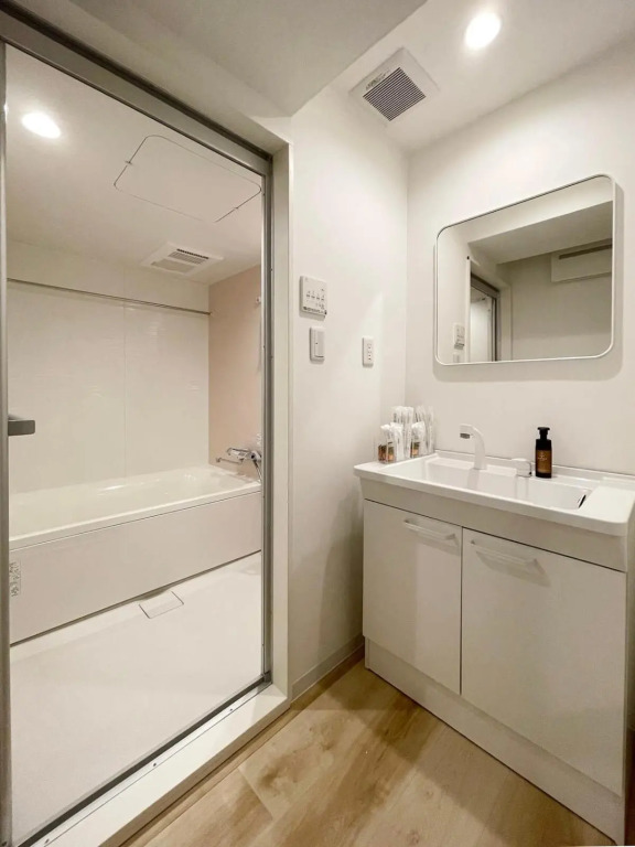 2BR Modern Apartment next to Peace Park 10 Ppl