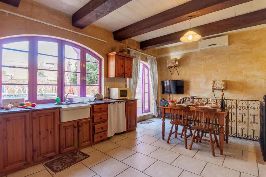 Gozitan Farmhouse with Pool - PP 1
