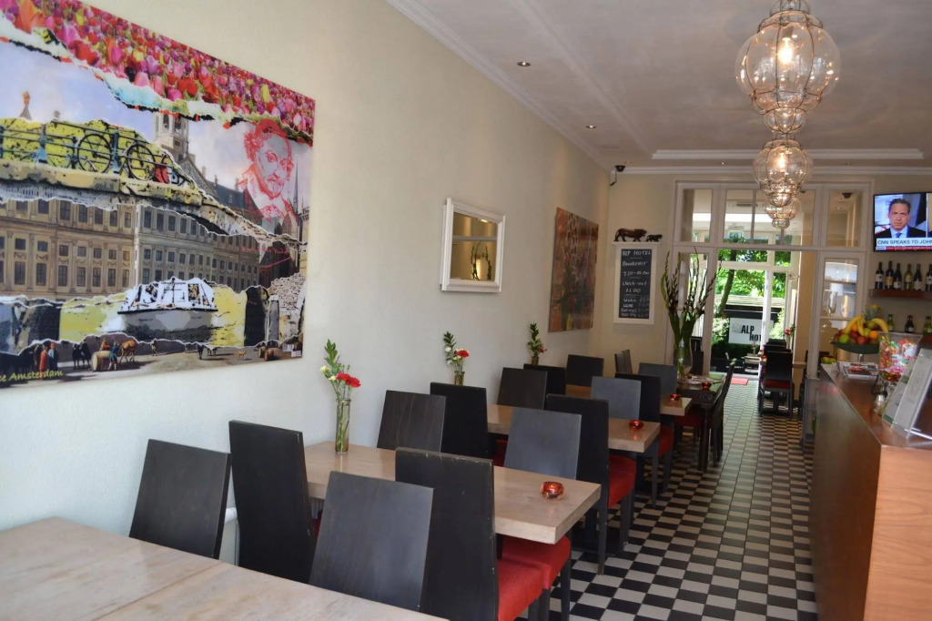 Alp Hotel