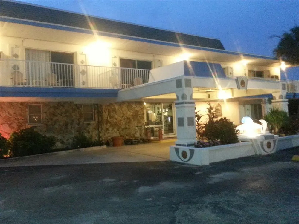 Island House Resort Hotel