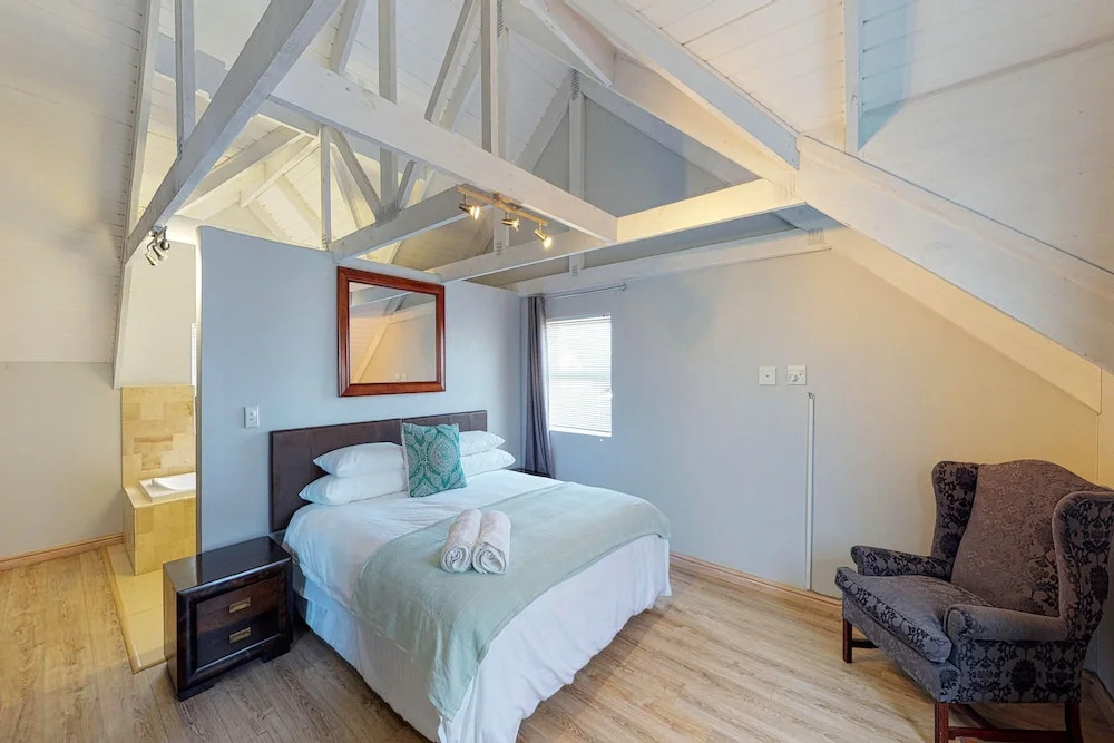Hermanus Longboat Sea Cottage