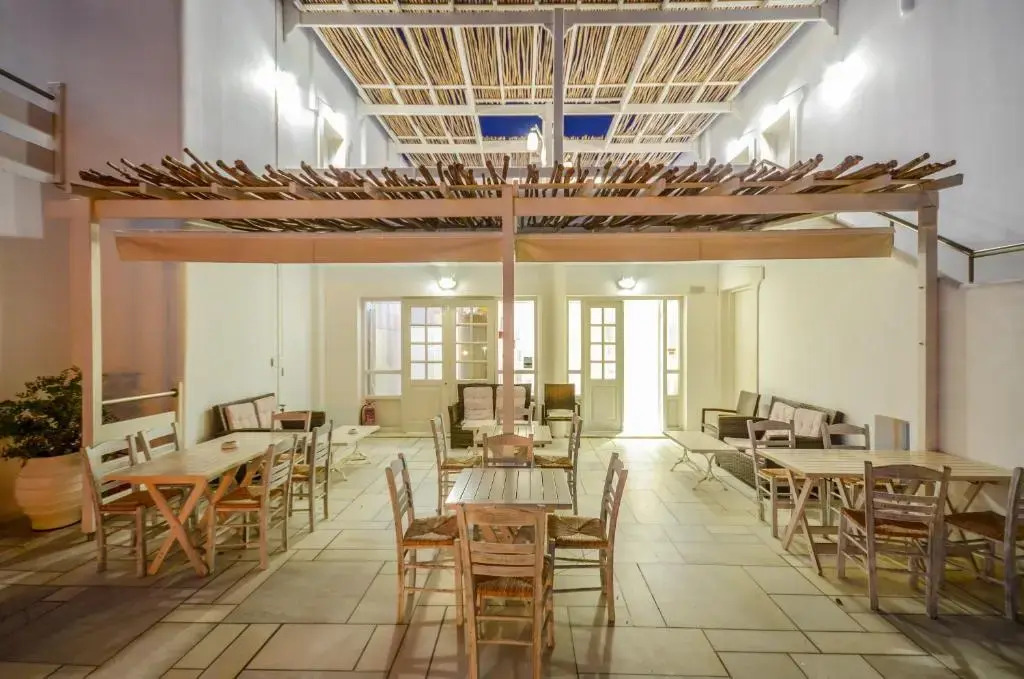Ostria Hotel