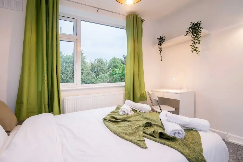 Michaelmas, Coventry - 2 Bed House Apartment