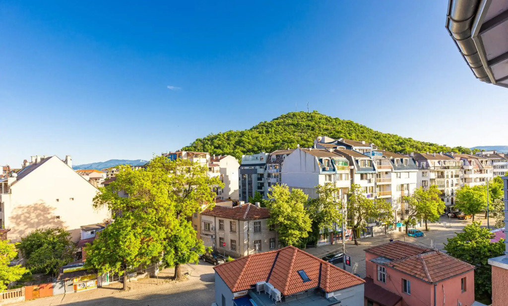 Nice 1BD Apartment next to Medical University