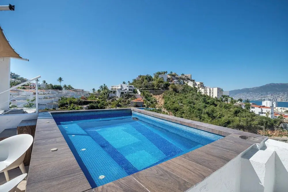 LUXO Villa Acapulco Zona Brisas Guitarrón