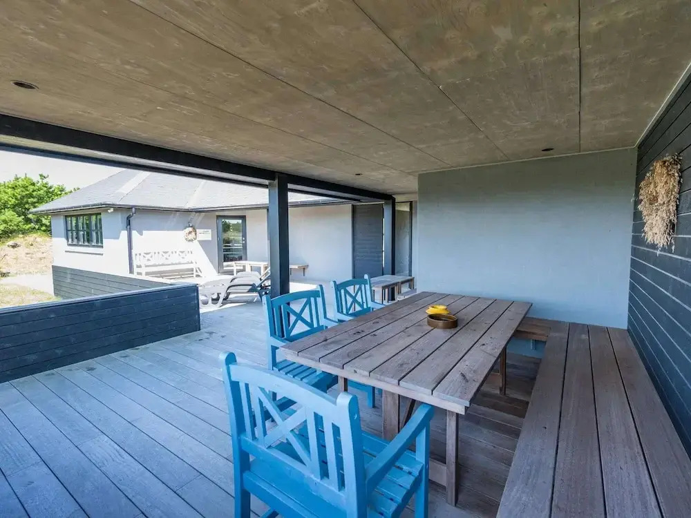 6 person holiday home in Henne