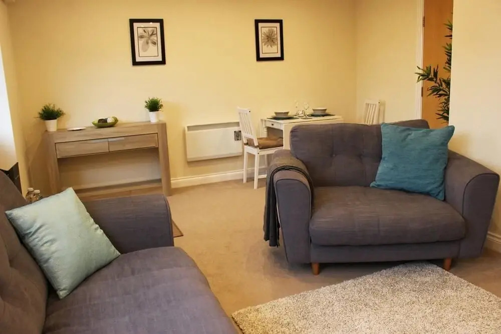 Glover Apartment