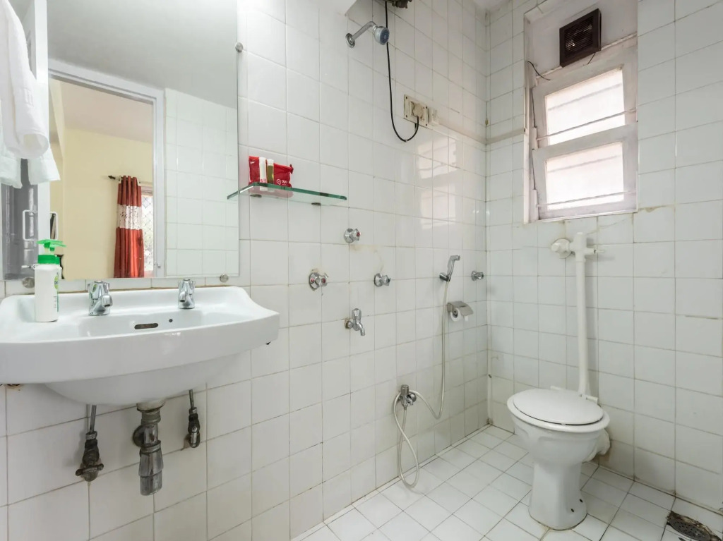 OYO Apartments Malad Raheja Complex Road