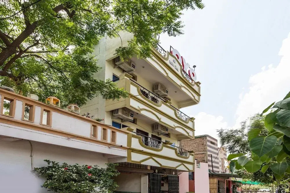 Oyo 29919 Hotel Darshan Shree