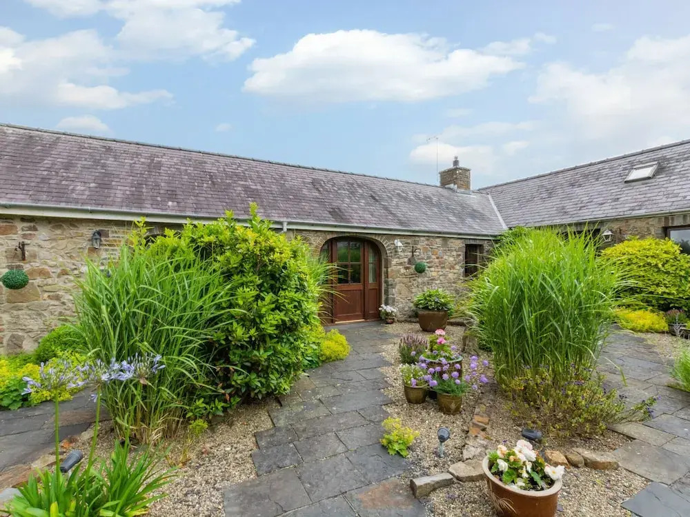 Charming Holiday Home in Haverfordwest With Meadow View