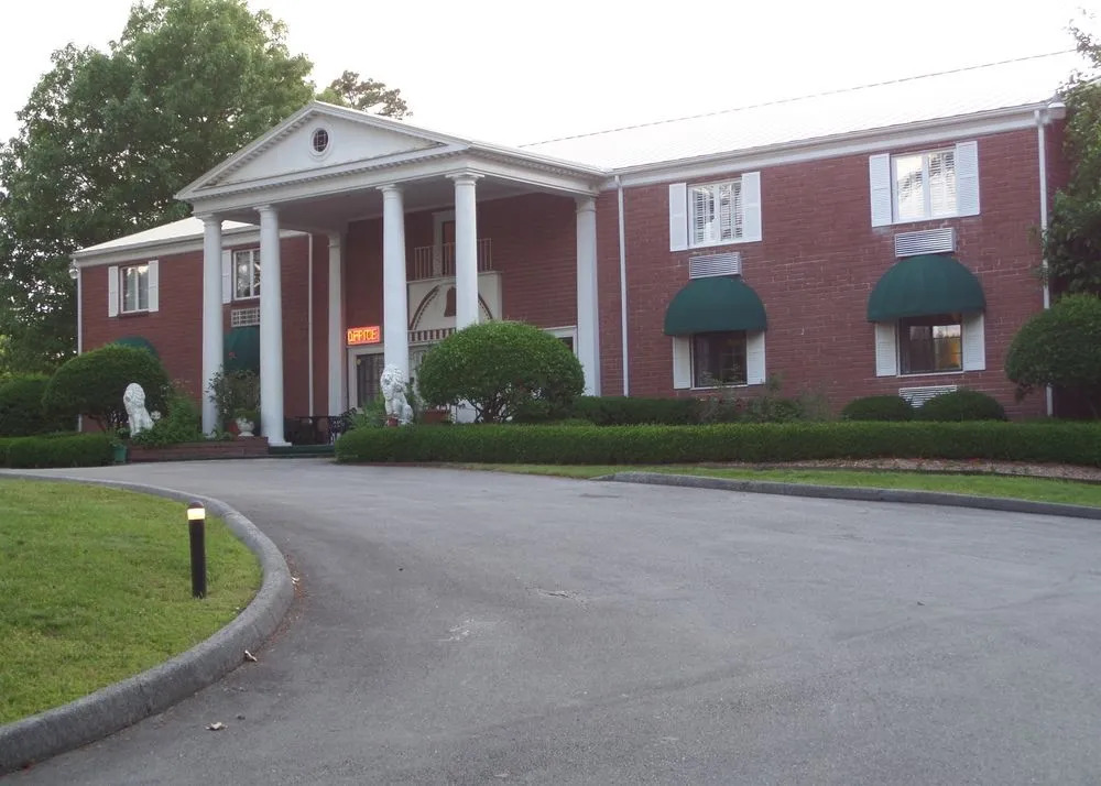 Colonial Inn