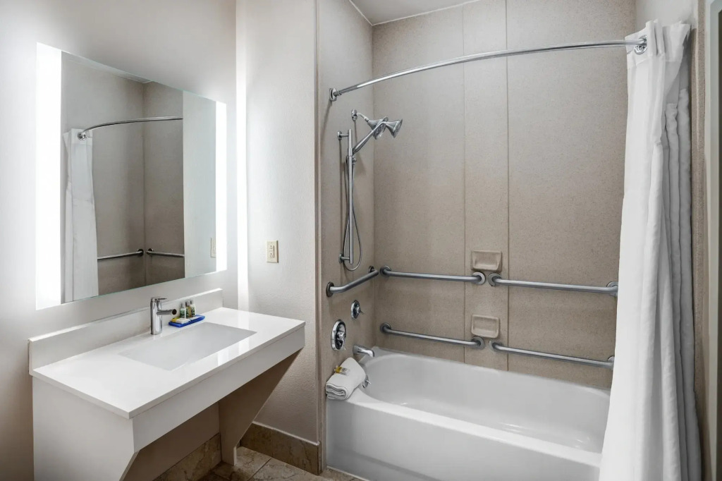 Holiday Inn Express Hotel Winona North by IHG