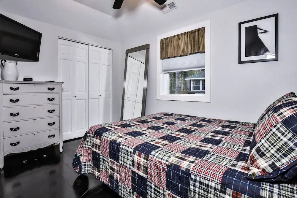 Ruffin It - Hiller Vacation S 3 Bedroom Cabin