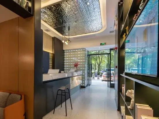 Yichen Hotel