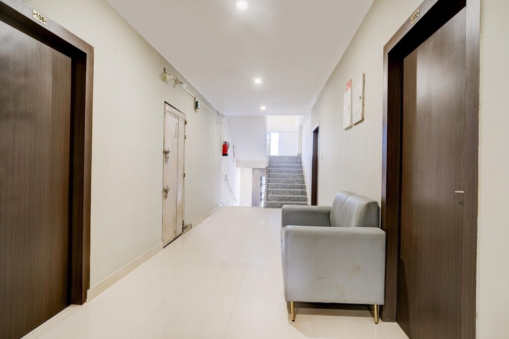 Super Townhouse IG Athletic Stadium