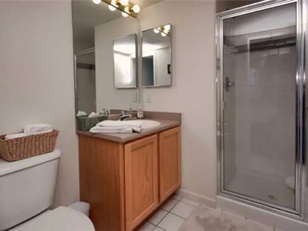 Quail Run Q0503 2 Br Condo by RedAwning