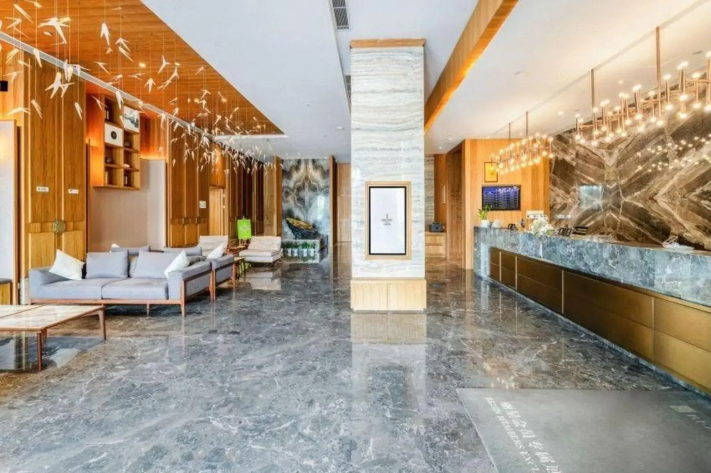 Rezen Jingyuan Hotel (Chengdu Panda Base)