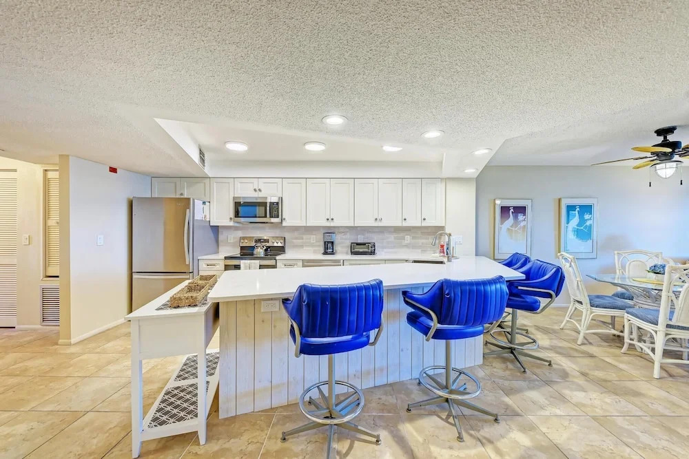 Coquina Tropics-2 Bedrooms-plus Den-2 Bathroom-water Views From Every Room