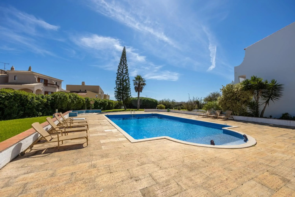 Apartment Julio Pomar, swimming pool