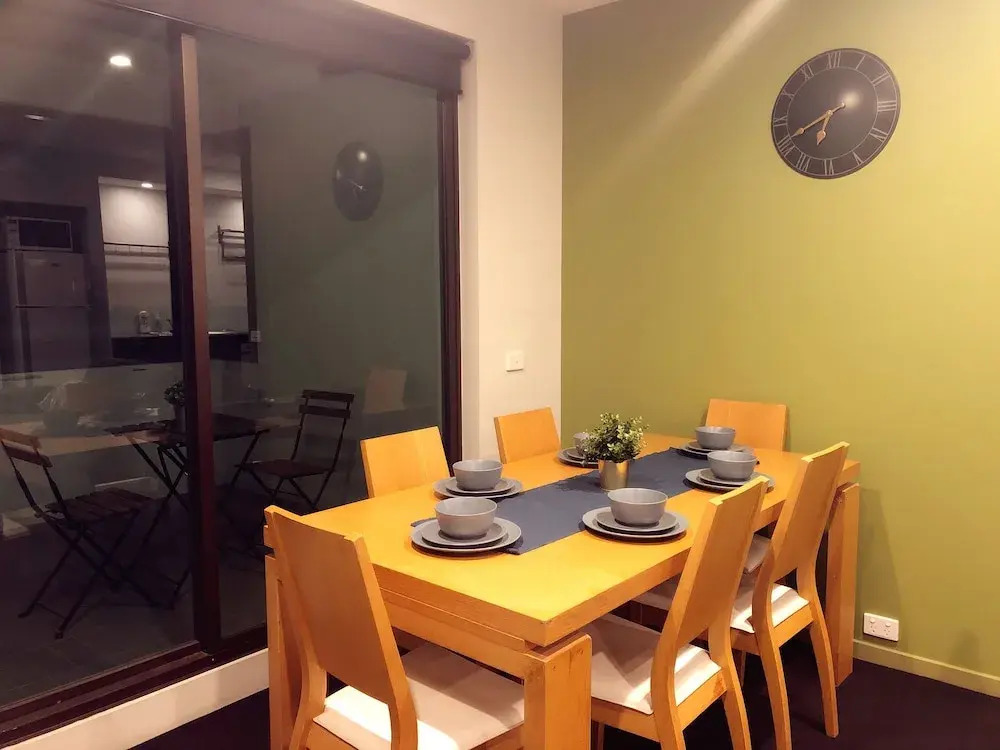 Port Melbourne Beach Front Apartment