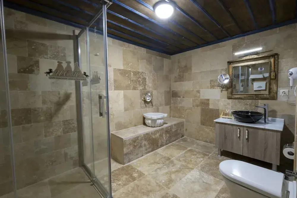 Underground Cave Suites Hotel