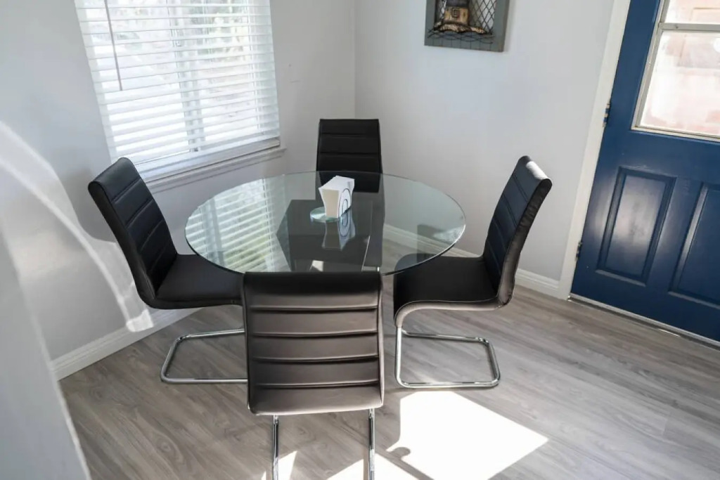 5-BEDROOM HOME RENOVATED IN 2023 NEAR DISNEYLAND (p61)