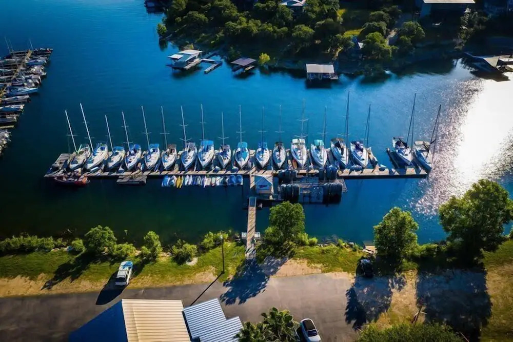 Large 6BR Lakefront Home With Private Pool & Views