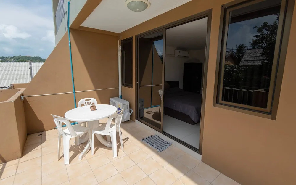P & T Guesthouse