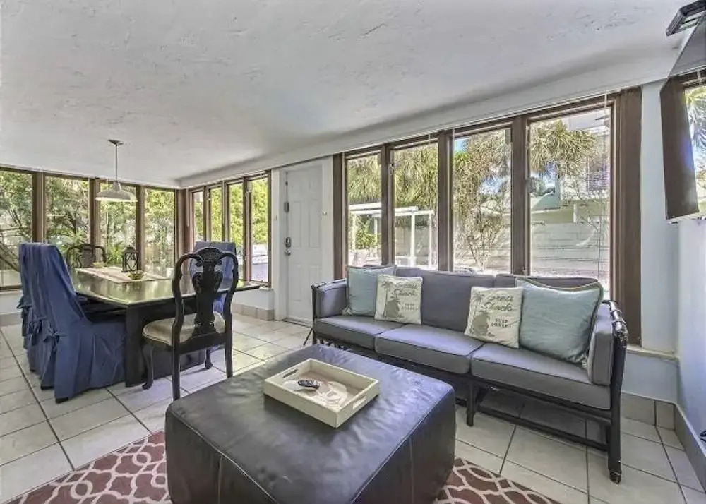 Tropical Escape 4 BR with pool sleeps 14
