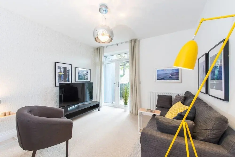 Luxury City Apartment