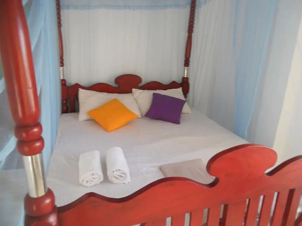 Aurora Beach Villa