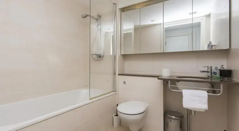Stylish Apartment In Royal Victoria
