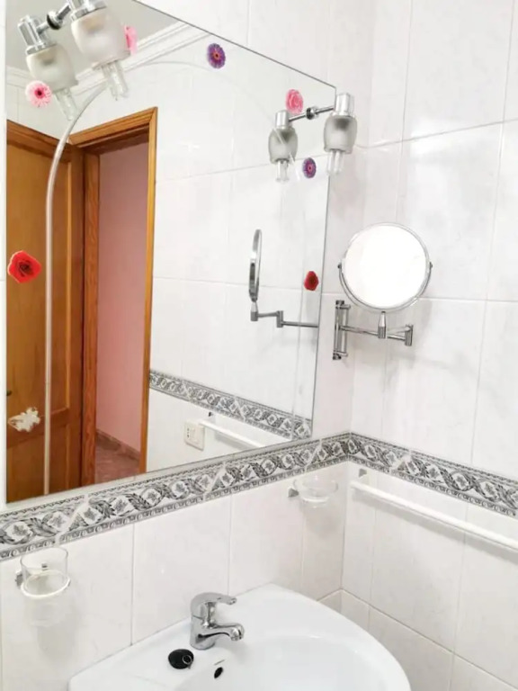 Apartment with 2 Bedrooms in Arinaga, with Wonderful Sea View And Wifi - 100 M From the Beach