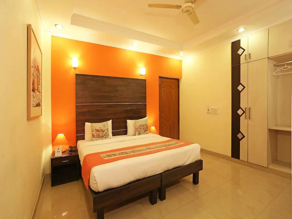 Solitaire Villa By OYO Rooms