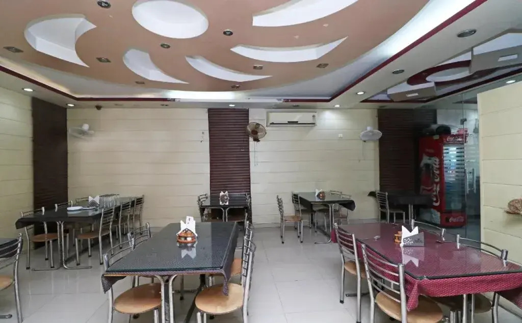 Punjab Regency By OYO Rooms