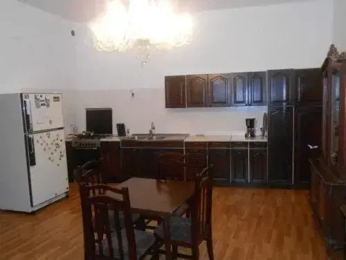 Room 404 Guest House