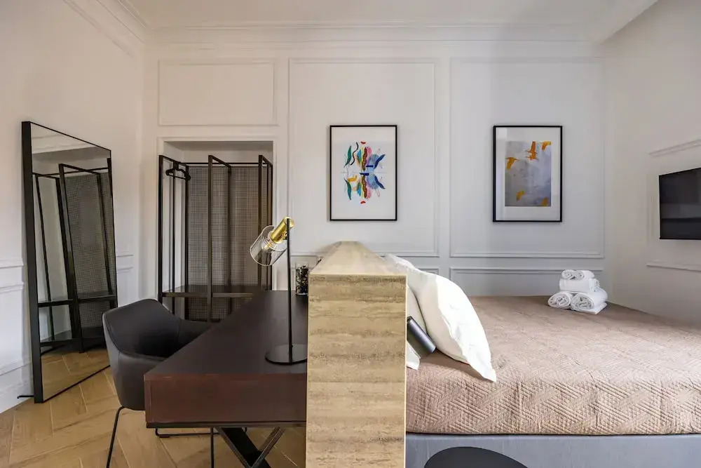 Chic Lifestyle Apartment