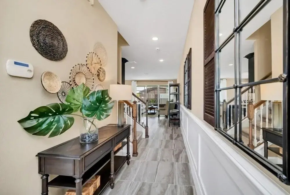 Brand New 5 Bed Solara End Unit Town Home 5 Bedroom Townhouse by Redawning