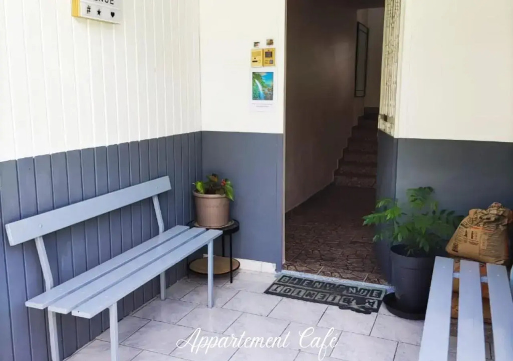 Appartement Café - Proche de la plage du Gosier