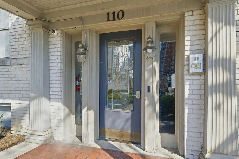 Bright 3BR Aptclose to Universities Parking