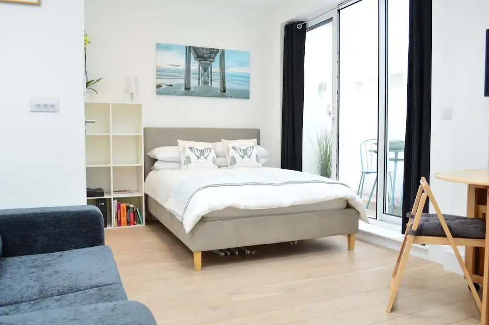 Beautiful Brand New 2 Bed Studio in Hammersmith
