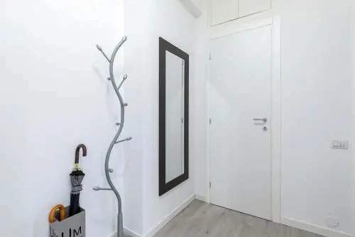Piazza De Angeli M1 Comfortable Flat With Balcony