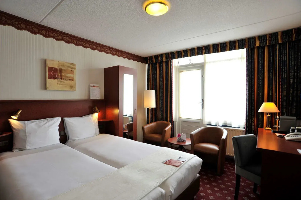 Strandhotel Westduin
